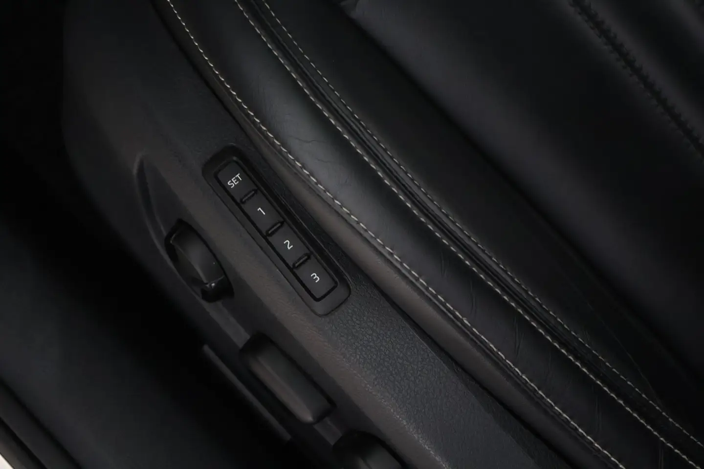 Car Image - 1ppMhnNLcfkB6NYqHdQyeJ