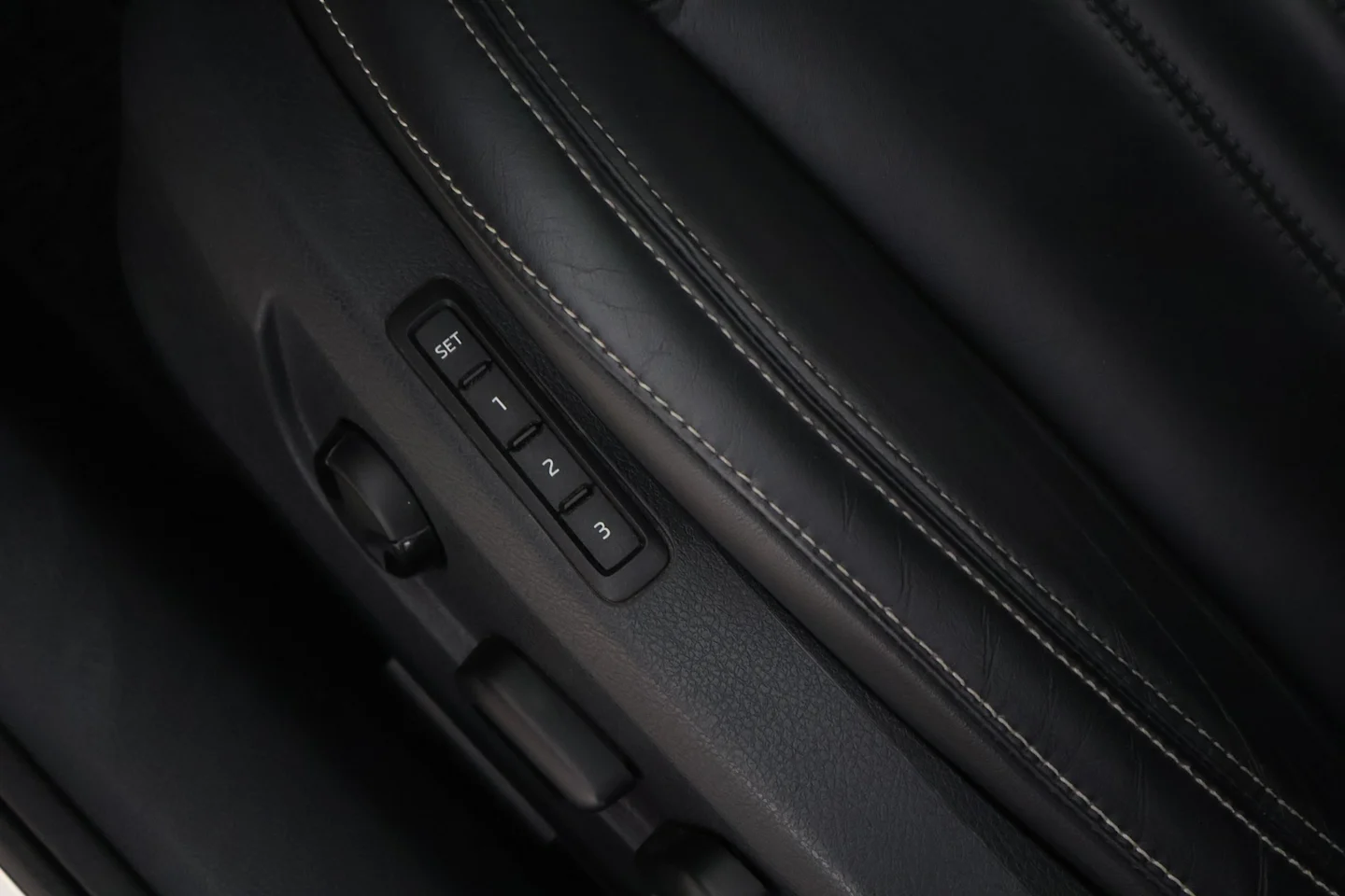 Car Image - 1ppMhnNLcfkB6NYqHdQyeJ
