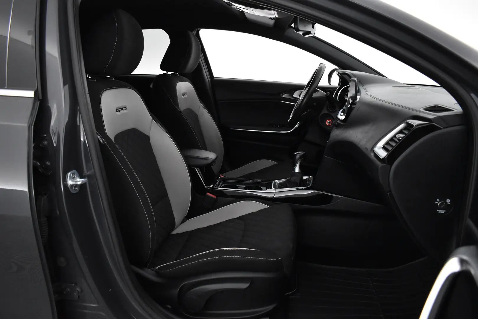 Car Image - 5CxmJdIcifhcun0UjSc66