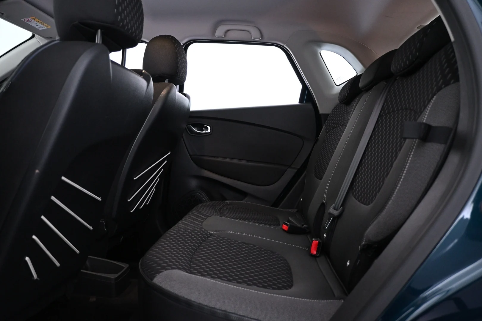 Car Image - 4qmMdd6M4VZymeqTog04Nv