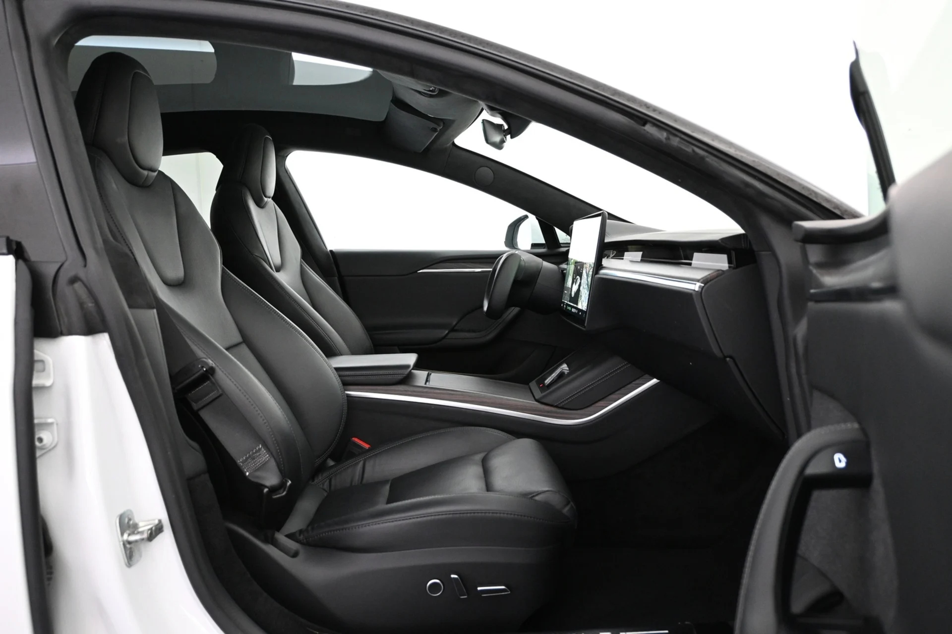 Car Image - 1K3Fo5rWTSqCE58g3vKmjN