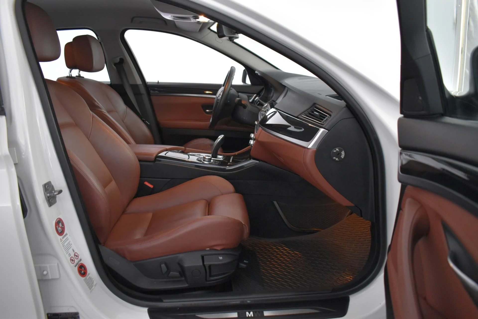 Car Image - 1LgZq29ZHFQccJ2PYyvL8z