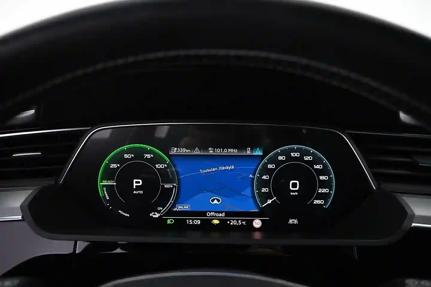 Car Image - 1DVlsTHozufysu1vHwMZIL