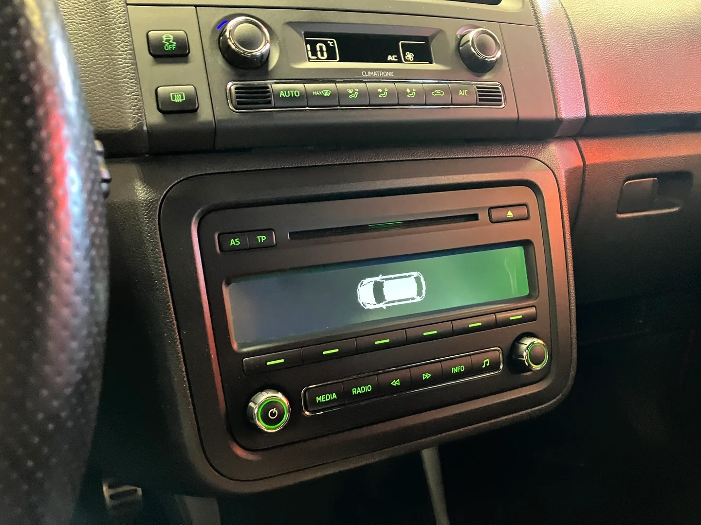 Car Image - 2oneYdaxzRE82z4yujwDCB