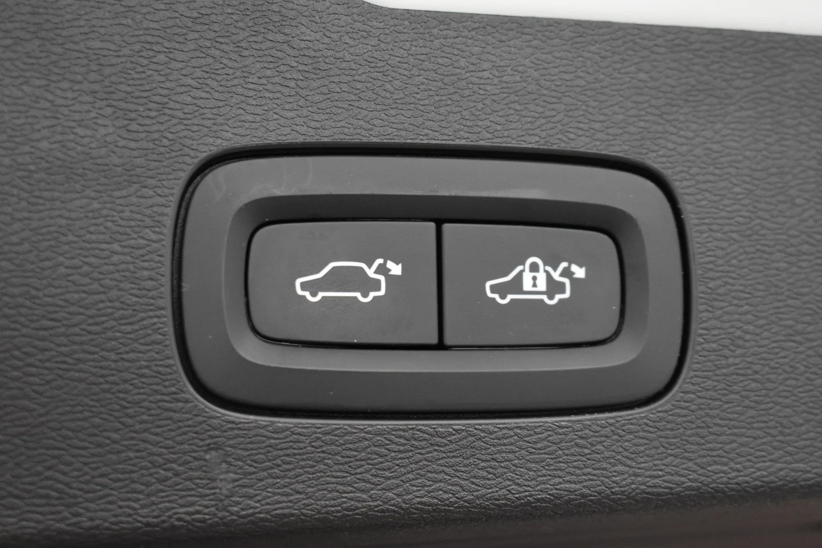 Car Image - 5Sh7Kk7bySMqZpgRxiyyYF