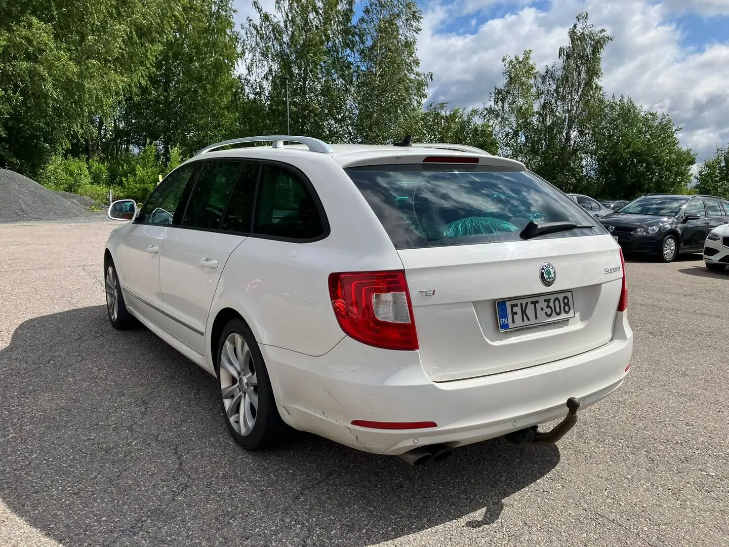 Car Image - 2gbnXzu47nrNFDmAGCnWQo