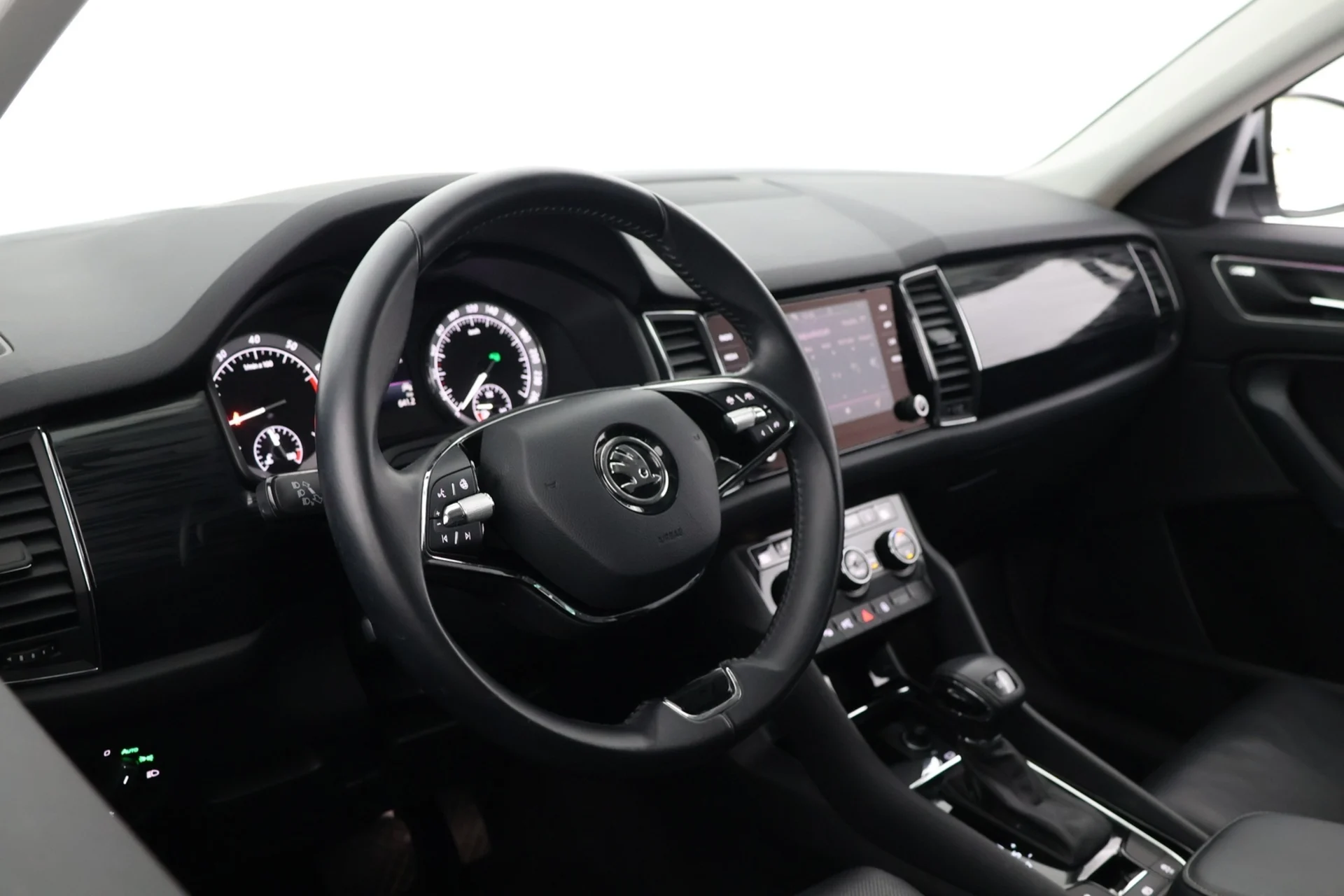Car Image - J7rcaXnQawWLJkYEC69pM