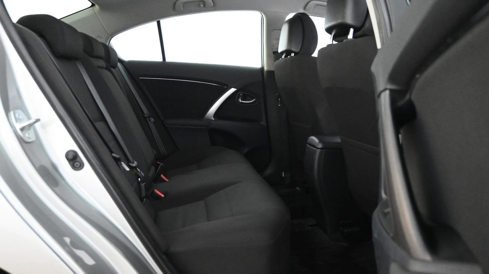 Car Image - 6AugnZB4WZCtWYaymFQfhV