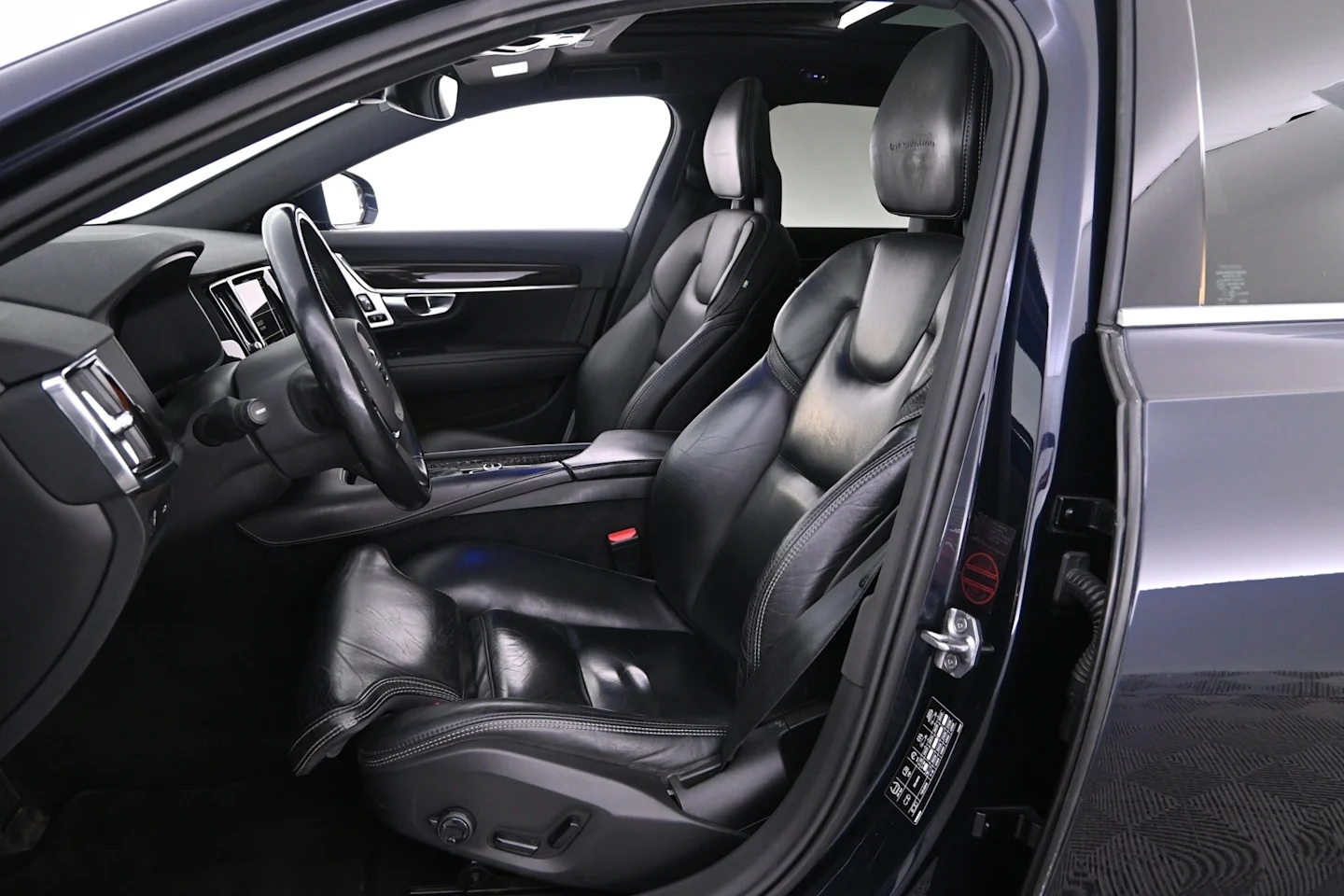 Car Image - 3fY7gm4w2WFcDjXAzPETkJ