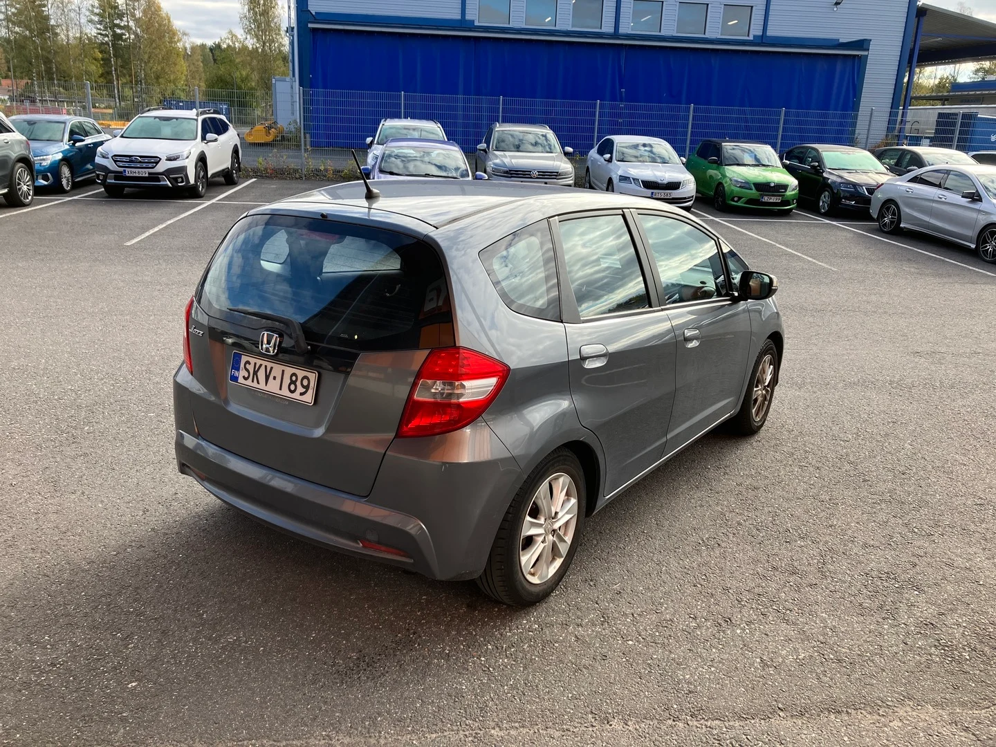 Car Image - pF1VNb2RnfnF28zl0RGkj