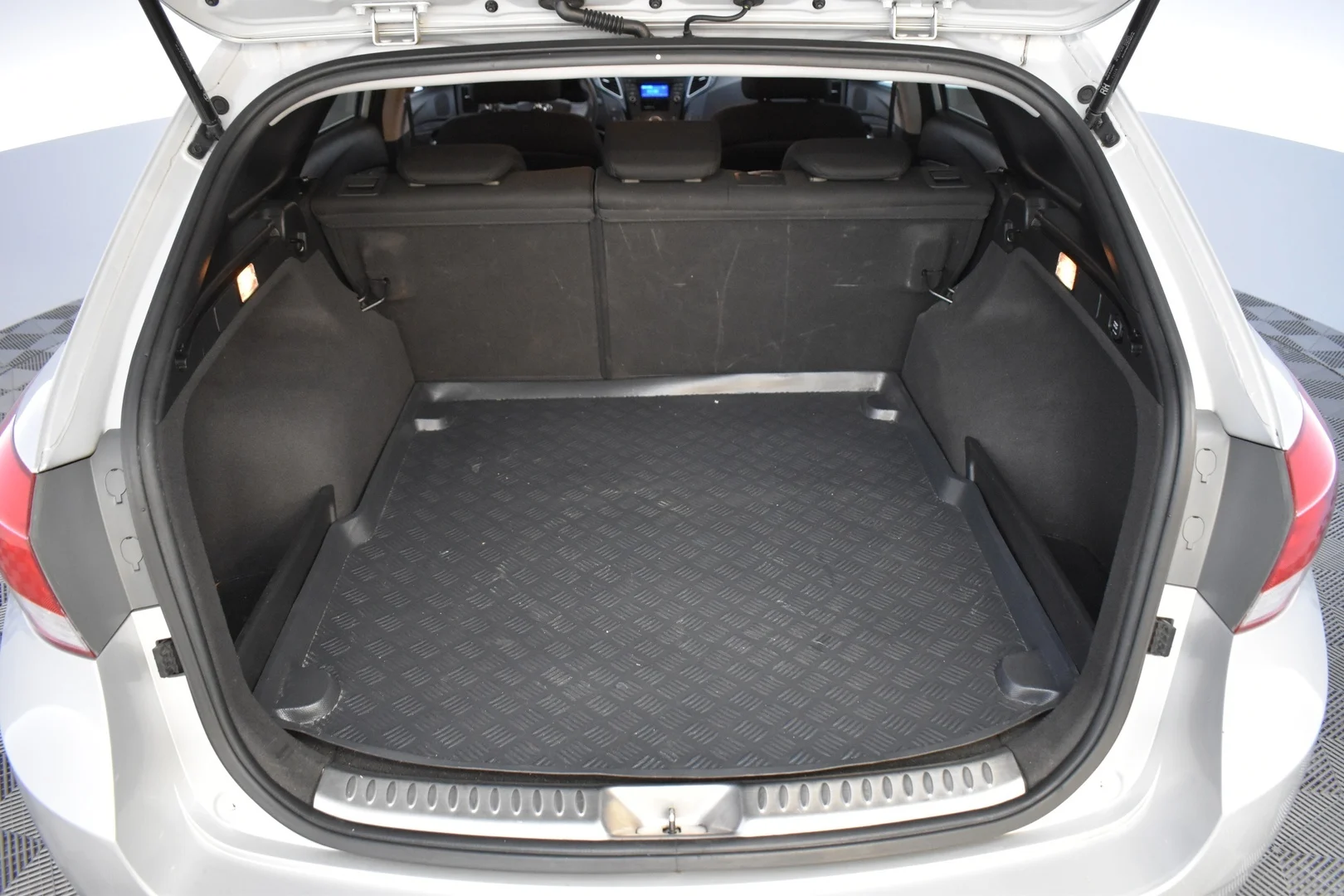 Car Image - 1mM4aGqhPiFrQRTPDVdXn9