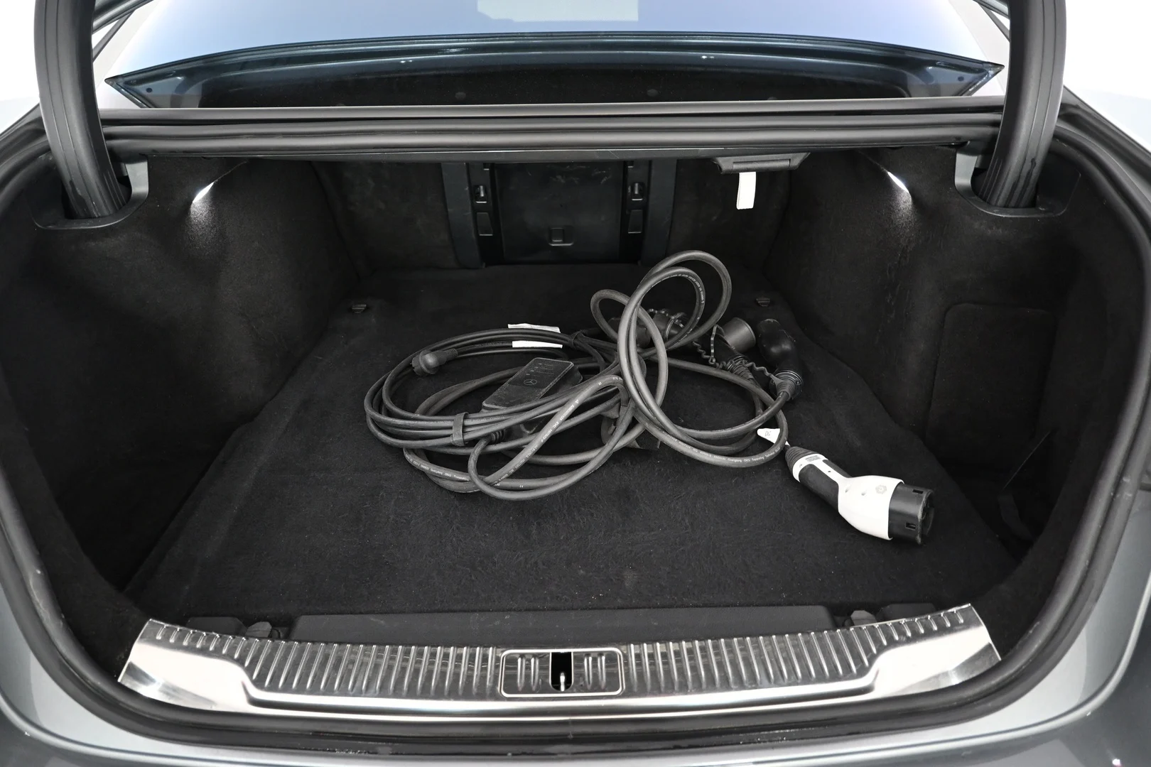 Car Image - 4Ni2jvOTsU7yFvlV3g1Dip