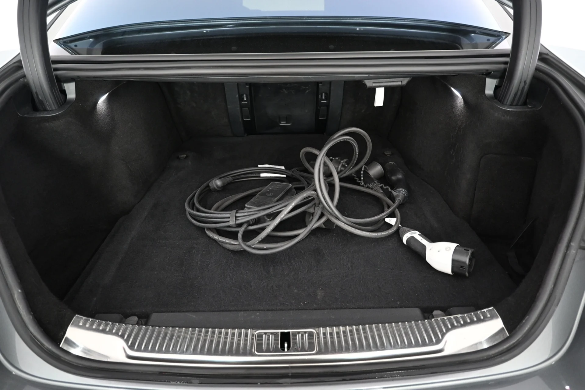Car Image - 4Ni2jvOTsU7yFvlV3g1Dip