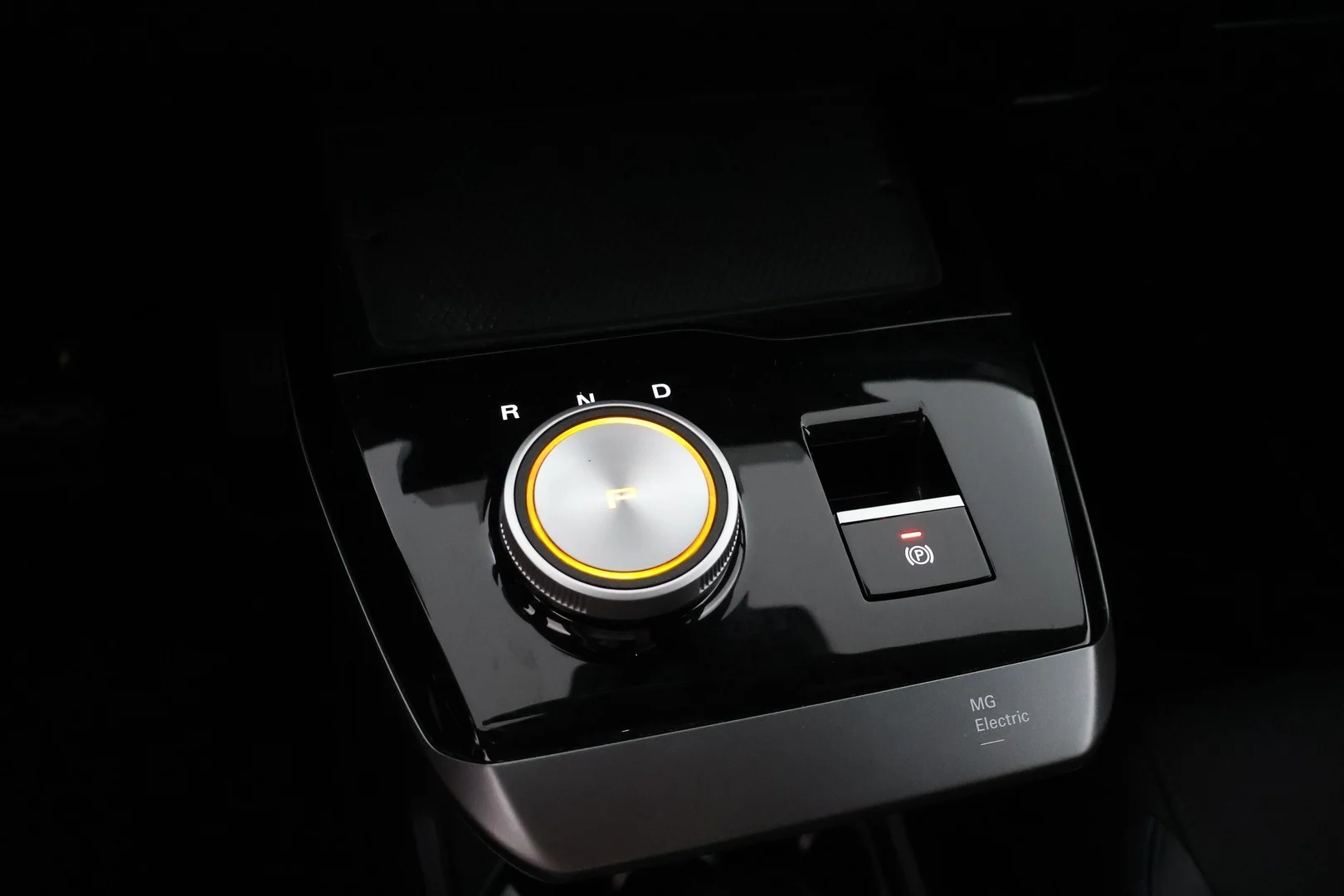 Car Image - 1hn11qx3w0L8dTnZoCpNYw