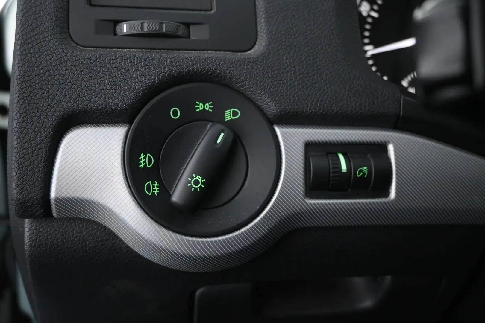 Car Image - 7F6NBdMk7TtO2vuyHZ6TwM