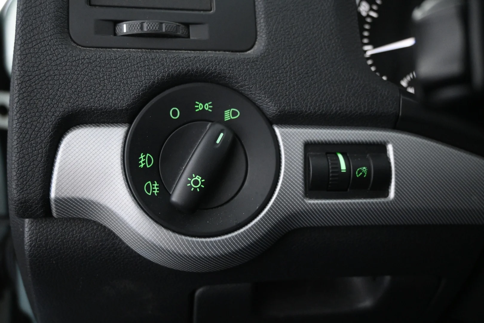 Car Image - 7F6NBdMk7TtO2vuyHZ6TwM