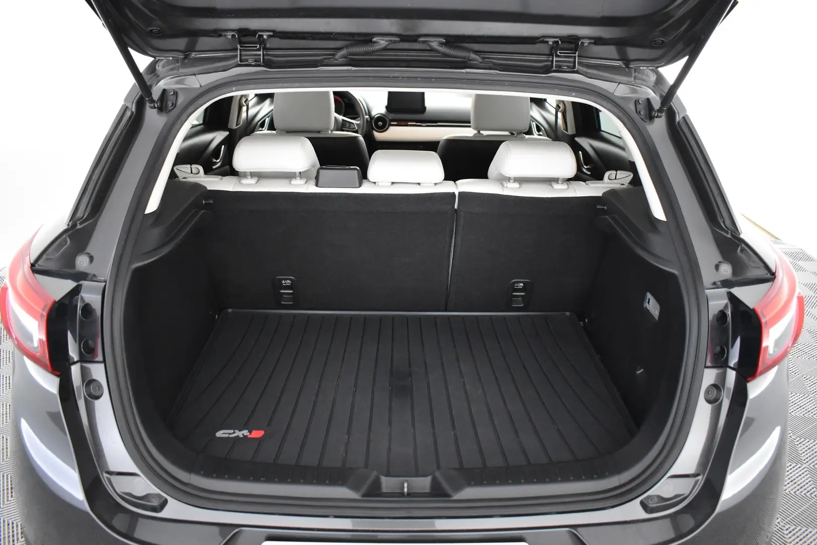 Car Image - 7CT8sakfx6wQki5Lsbk1hq