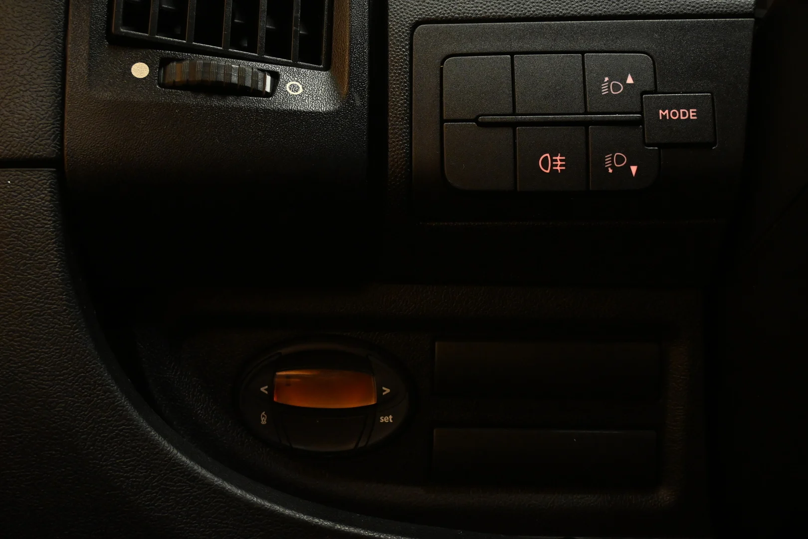 Car Image - 6EC9UTJiFxseVkypcaHLff