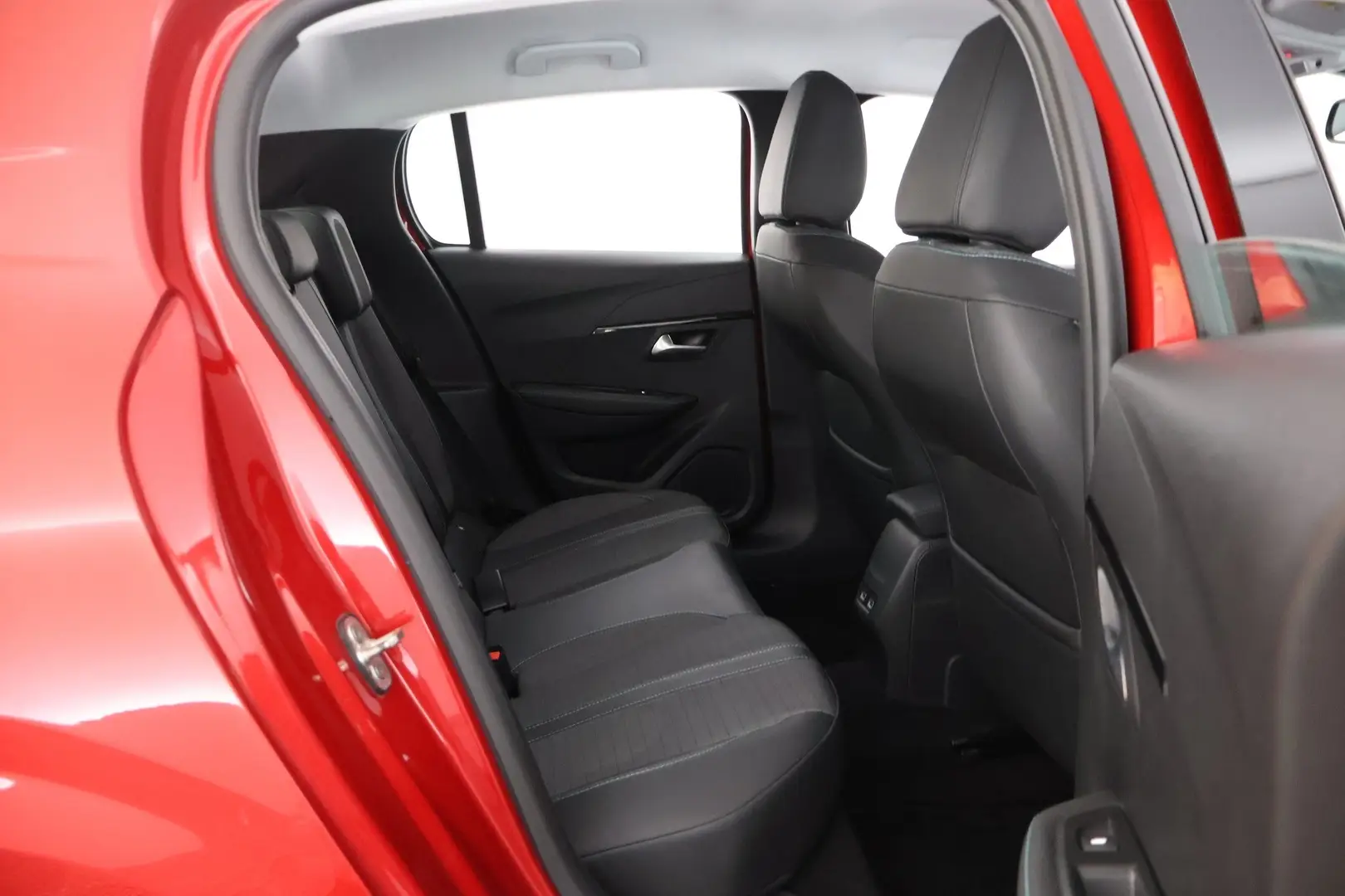 Car Image - 6S34k6pvZUBxk4naVqWSOq