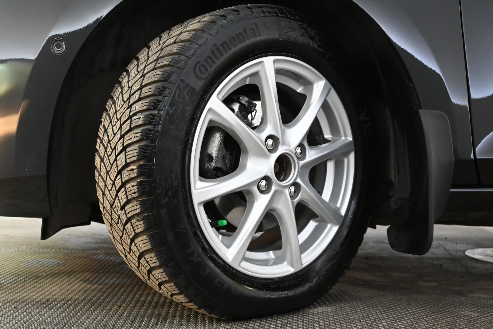Car Image - 6FwuREjGkMZrLiY516B9pC