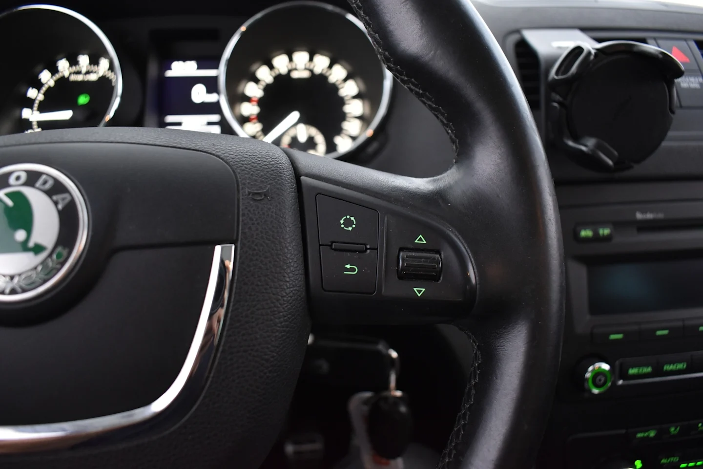 Car Image - 5HrkLo3uruj6qbH9OMWtb2