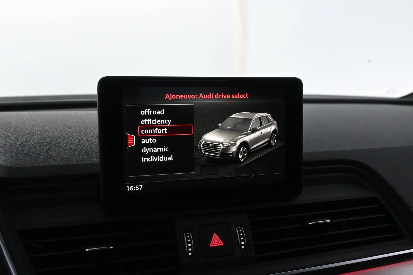Car Image - JchVWG8fCsDUmIMJ4pog0
