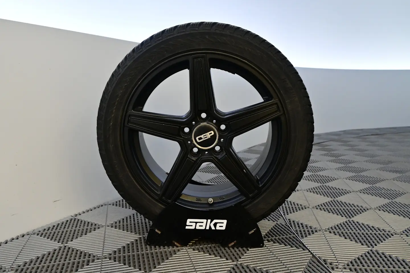 Car Image - 4cNpMp9xF5r84CnkPk3E1e