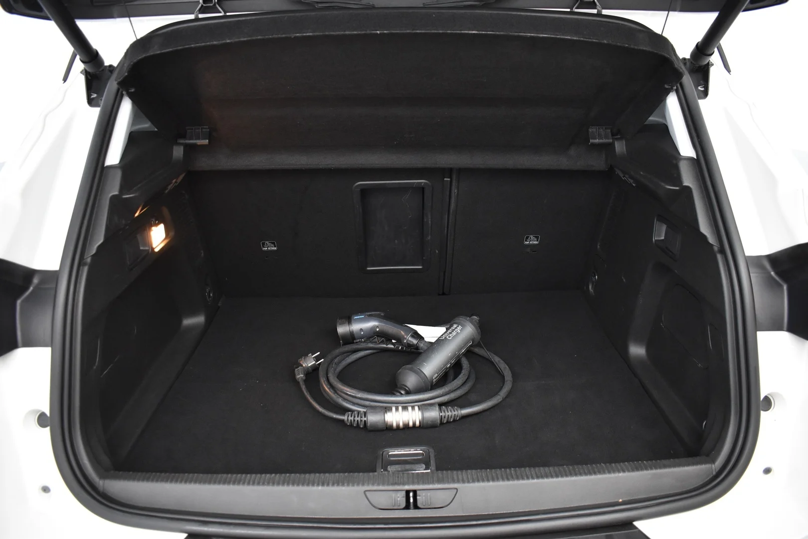 Car Image - 7KiQjODZwlHsdZtUILsuJz