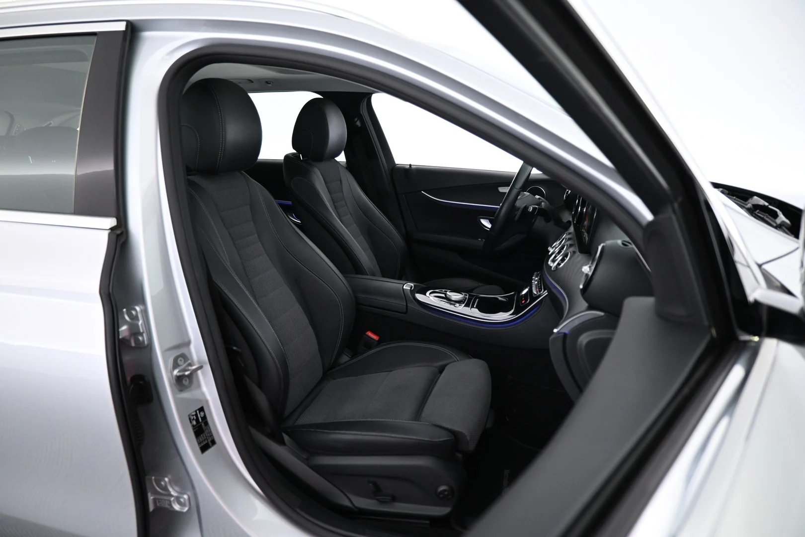Car Image - 2dUcqF6ZVxps1Lii7VdKuN