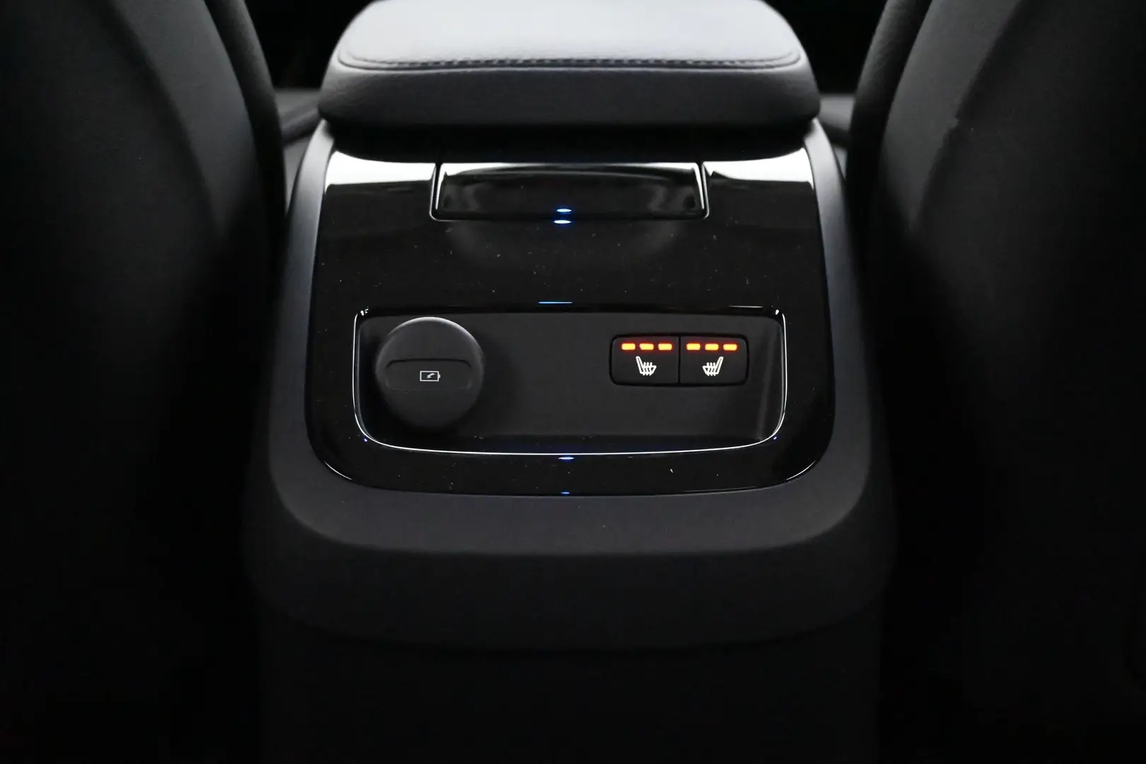 Car Image - 4uLOA6FoYHQVkZE66xZJoT