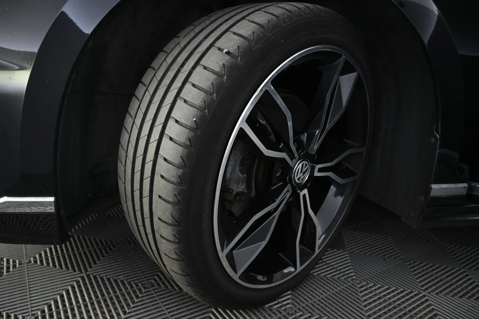 Car Image - 4Lpbtr9cJKs1ggCmI4Z9p5