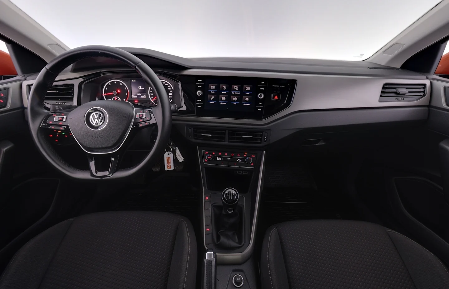 Car Image - 1DqnmwK8MGTcAcyyDYC6u1