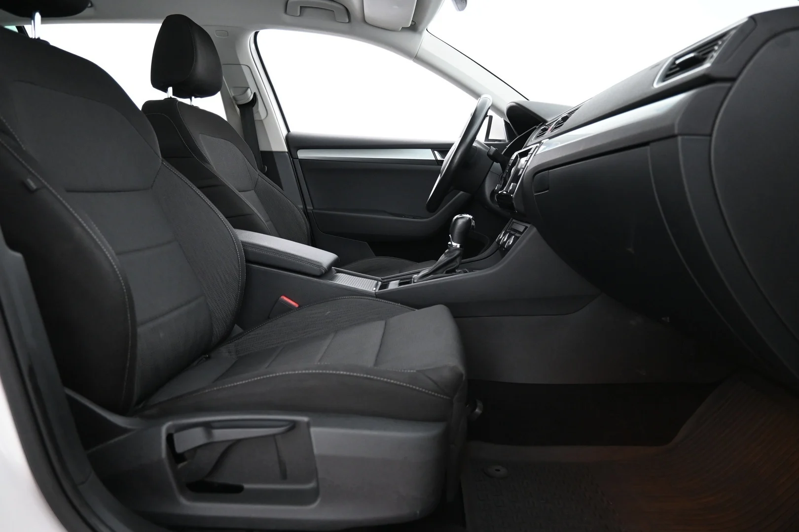 Car Image - 4MmlAYZ3hQvkSh8w4JYmfI