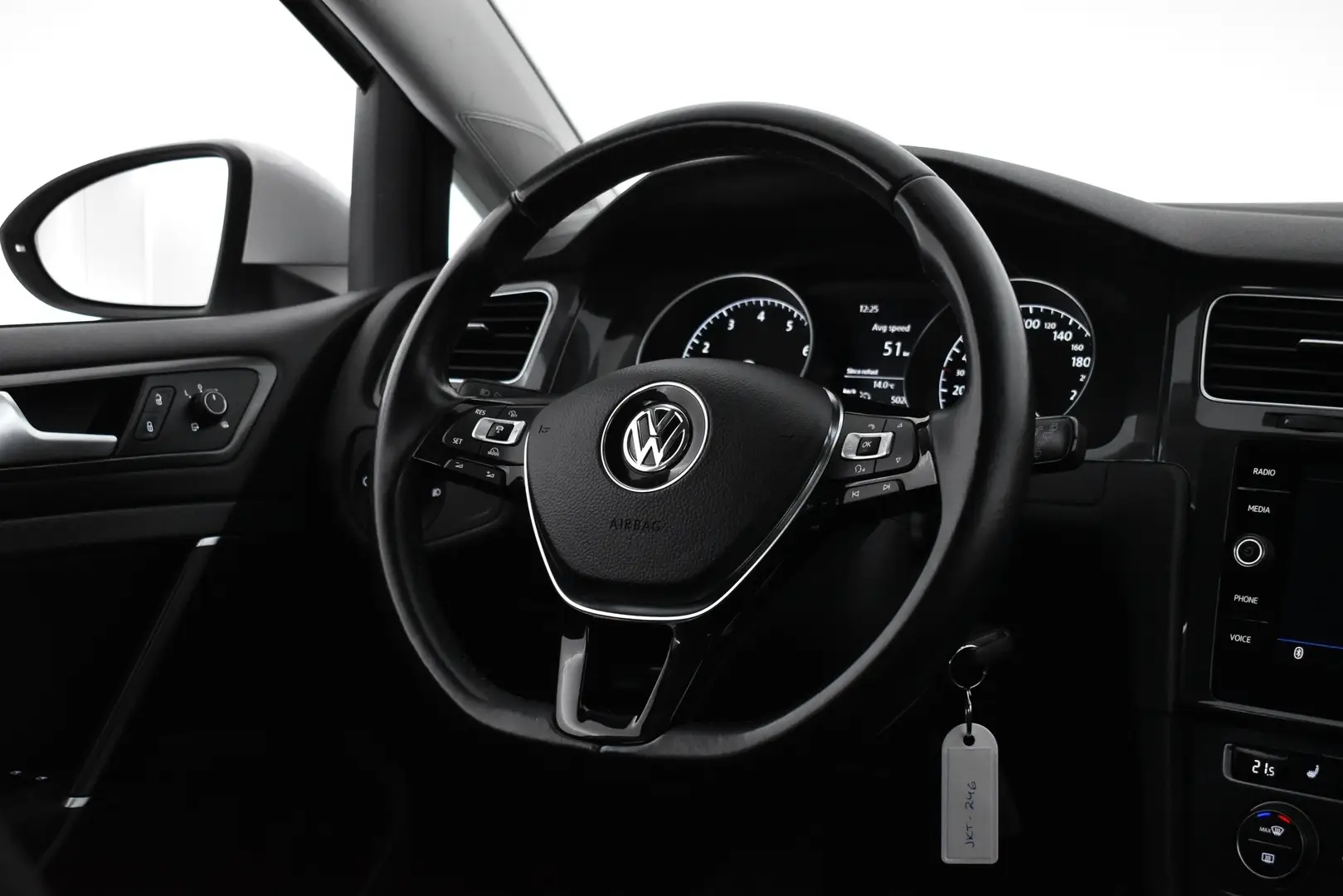 Car Image - 7DpxiuX80BAEx6dmcqArtq