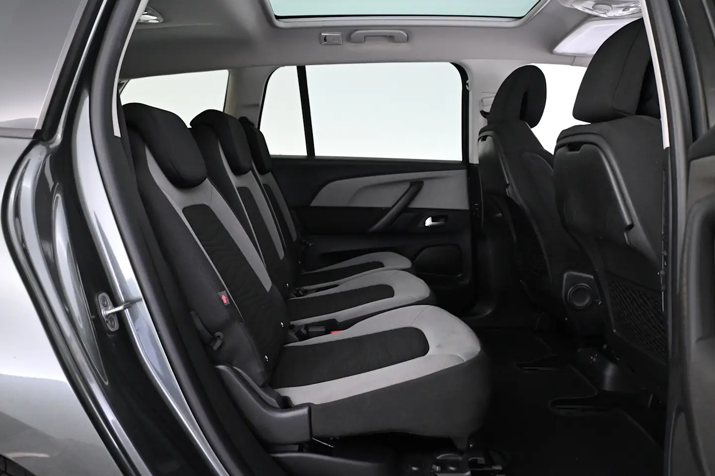 Car Image - 3KWfu8FqugNoJBr93MD7kJ