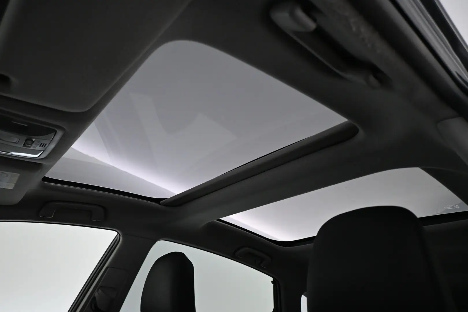 Car Image - 4SL38PnbUSf55xvwlkLkLm
