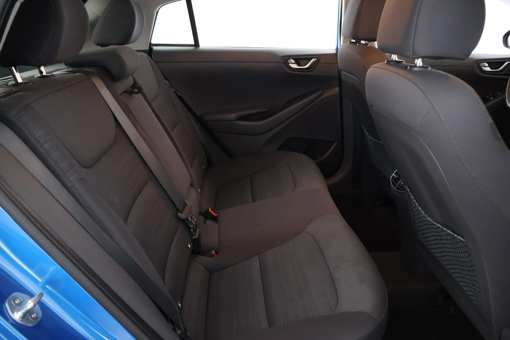 Car Image - 3oYv69DXwxe9jMR7ymCUPN