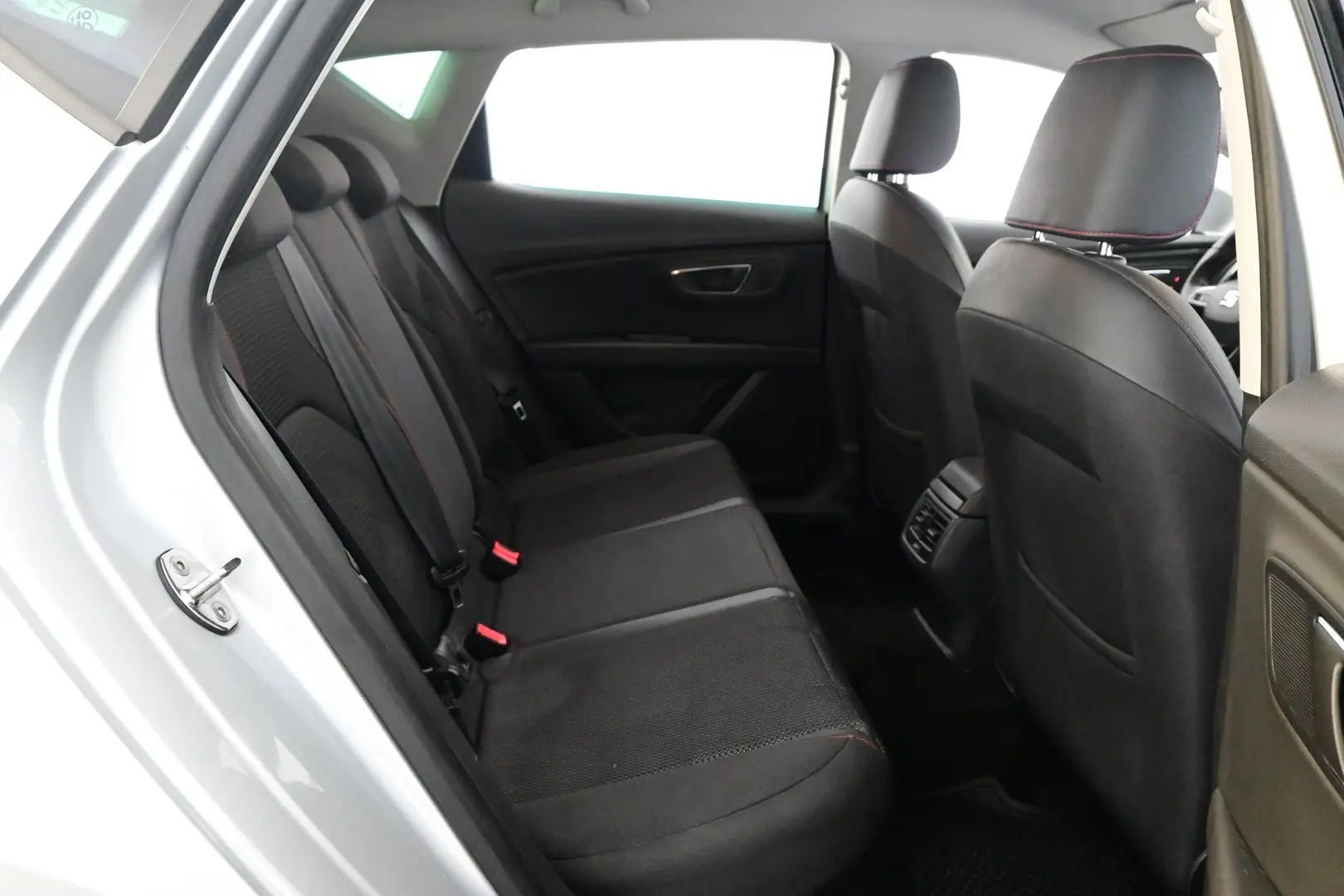 Car Image - 52UM5DxEID5j7e7HcePEcH