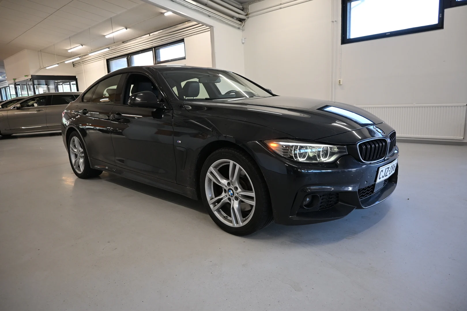 Car Image - 6z8jpRKBAY4zItAlnw9WMG