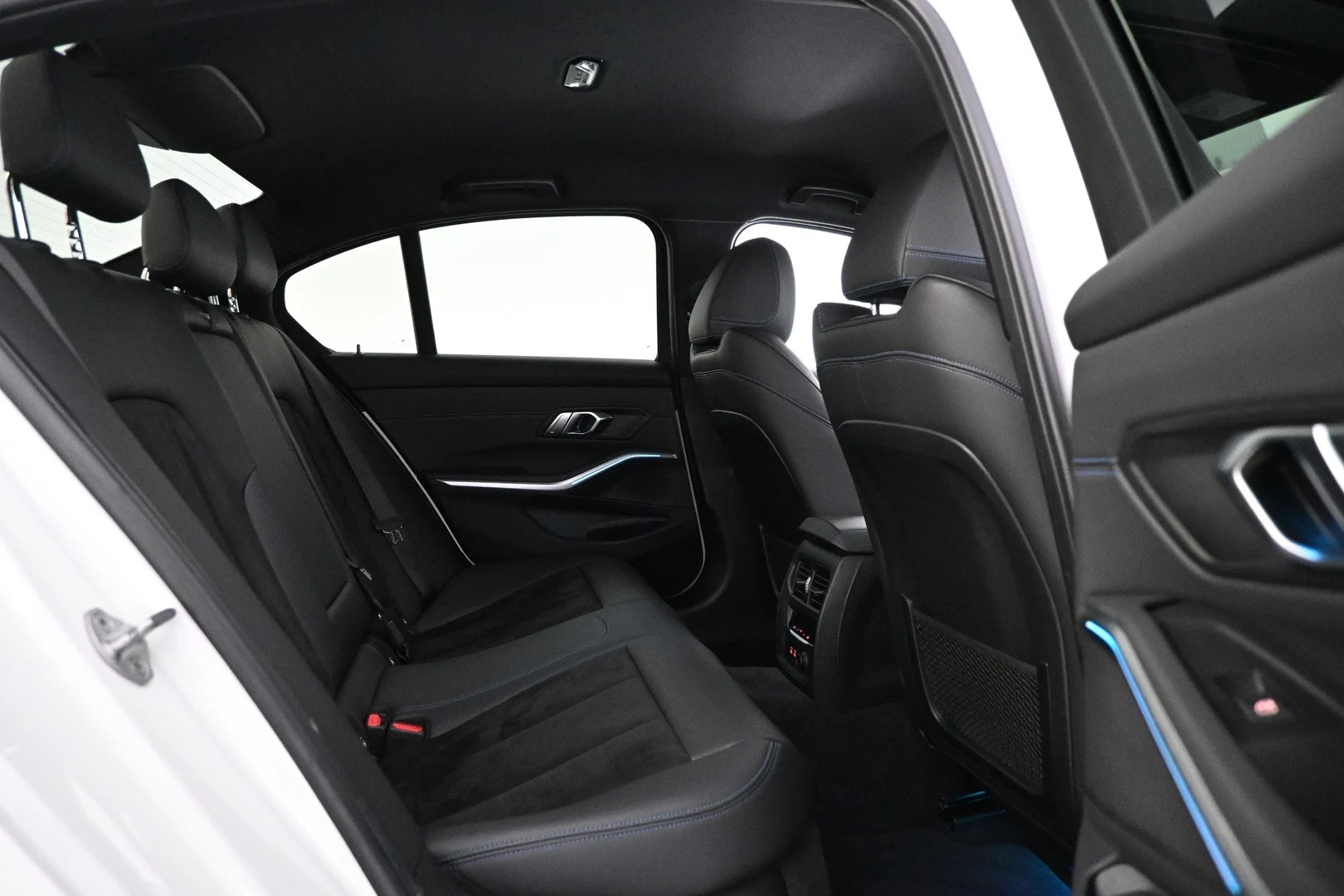 Car Image - 5W8oLVoyStGXa164Ey4j8Y