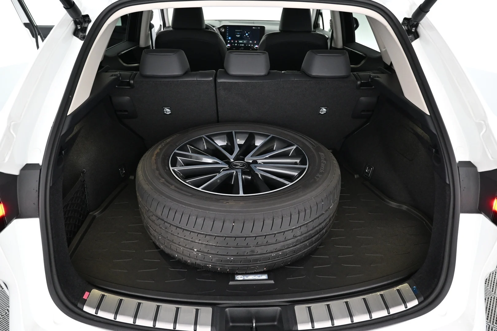 Car Image - 5fqYJBbXowPP5dswGb3Gwz