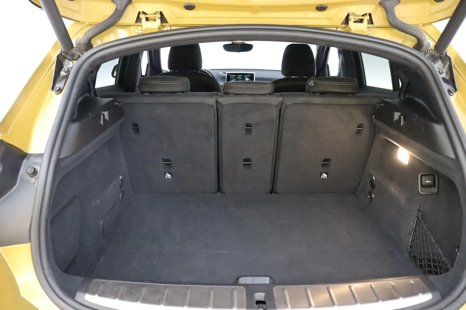 Car Image - 4TRmzcbwrYwiigxY6nJYwb