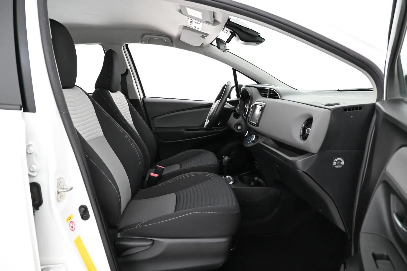 Car Image - 5UKydLYdKFSjRobjT9AKn1