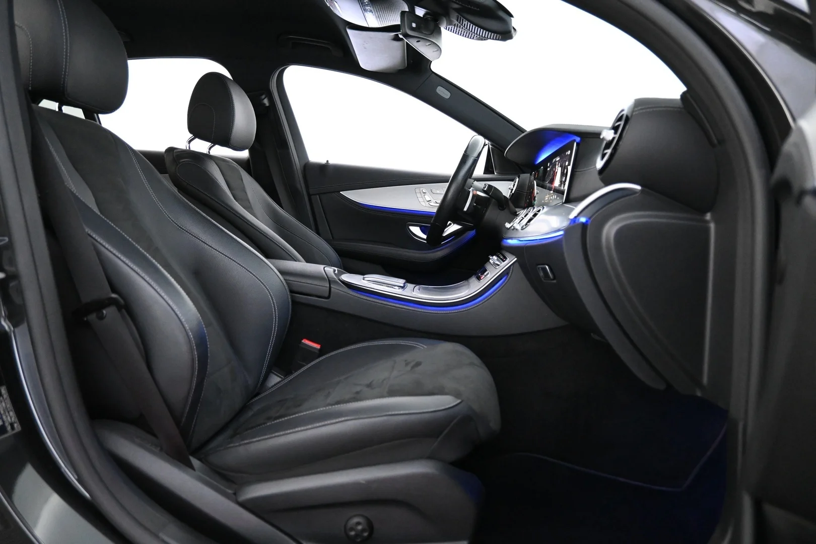 Car Image - 4lViaMv3CJKl5buueKeeXi