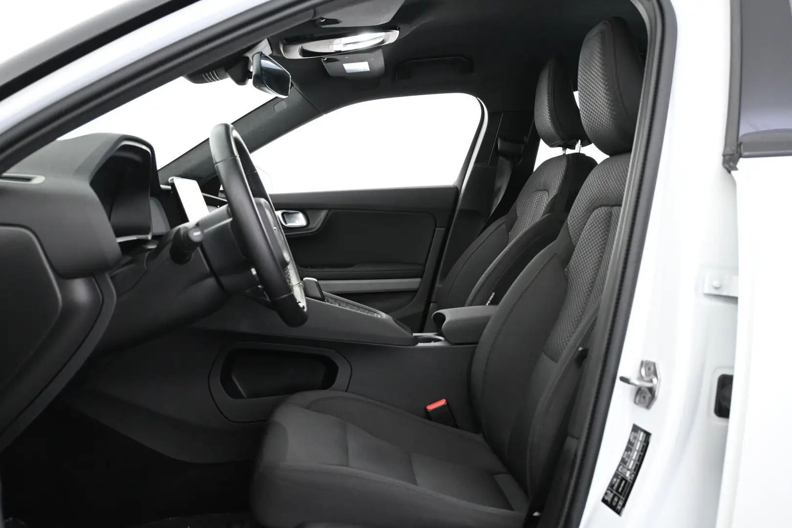 Car Image - 3R0DkSwNfRIe1rppvsNSxV