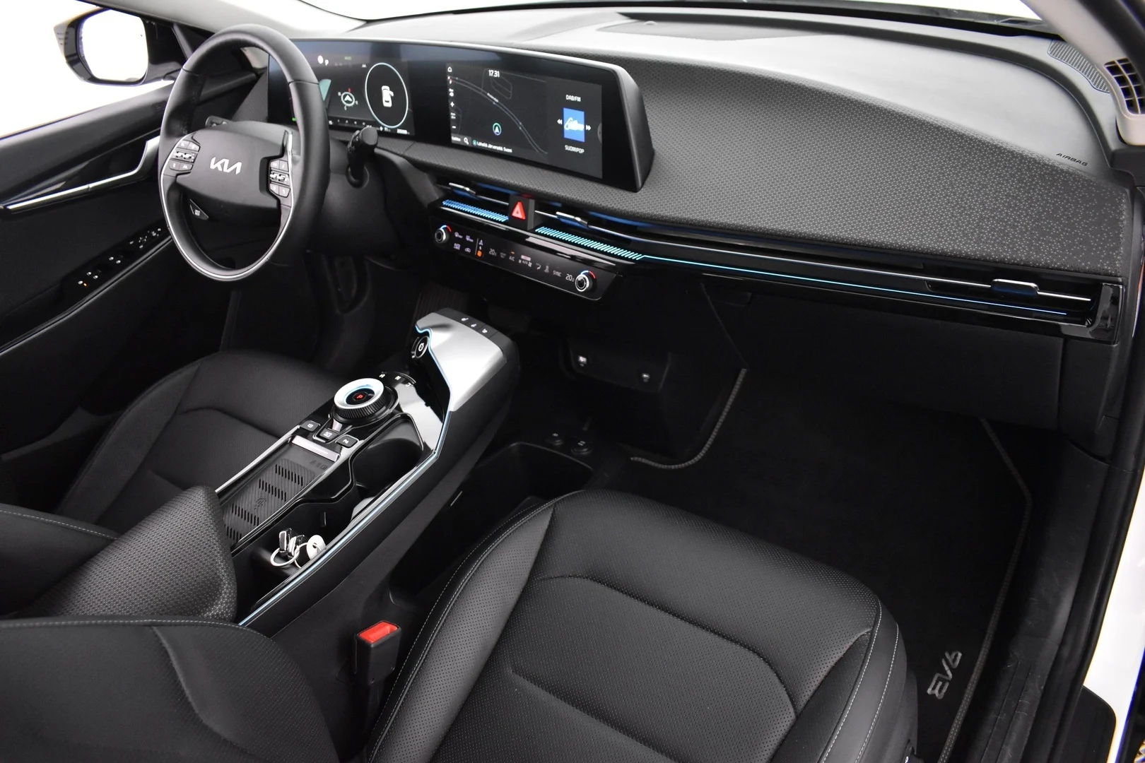 Car Image - 2VW3aPDBCmZc1B8tns5rHx