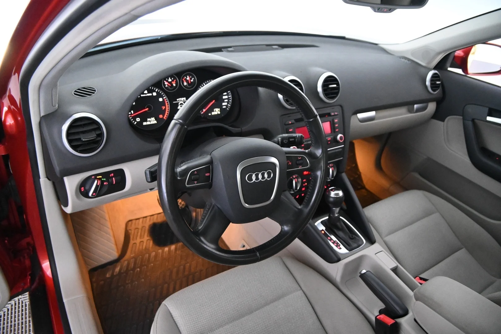 Car Image - 1mGpxGLtQSmTdFQdm9pSMl