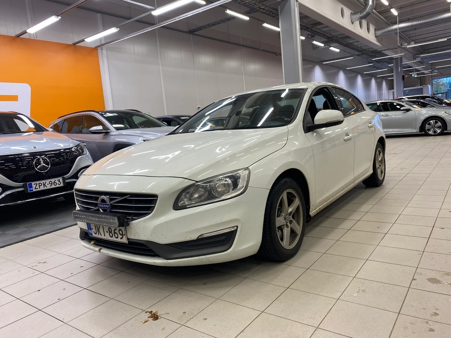 Car Image - 4DQDoaGwwtSstzuiuMNzX0