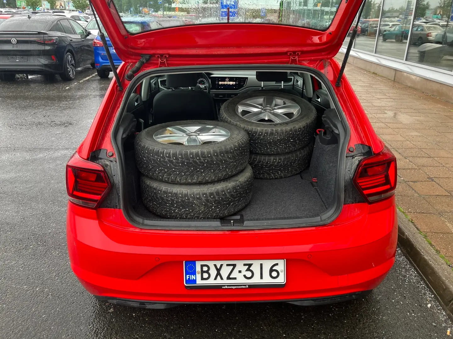 Car Image - 7mDXOk49ZtT2J3iFSvfXYy