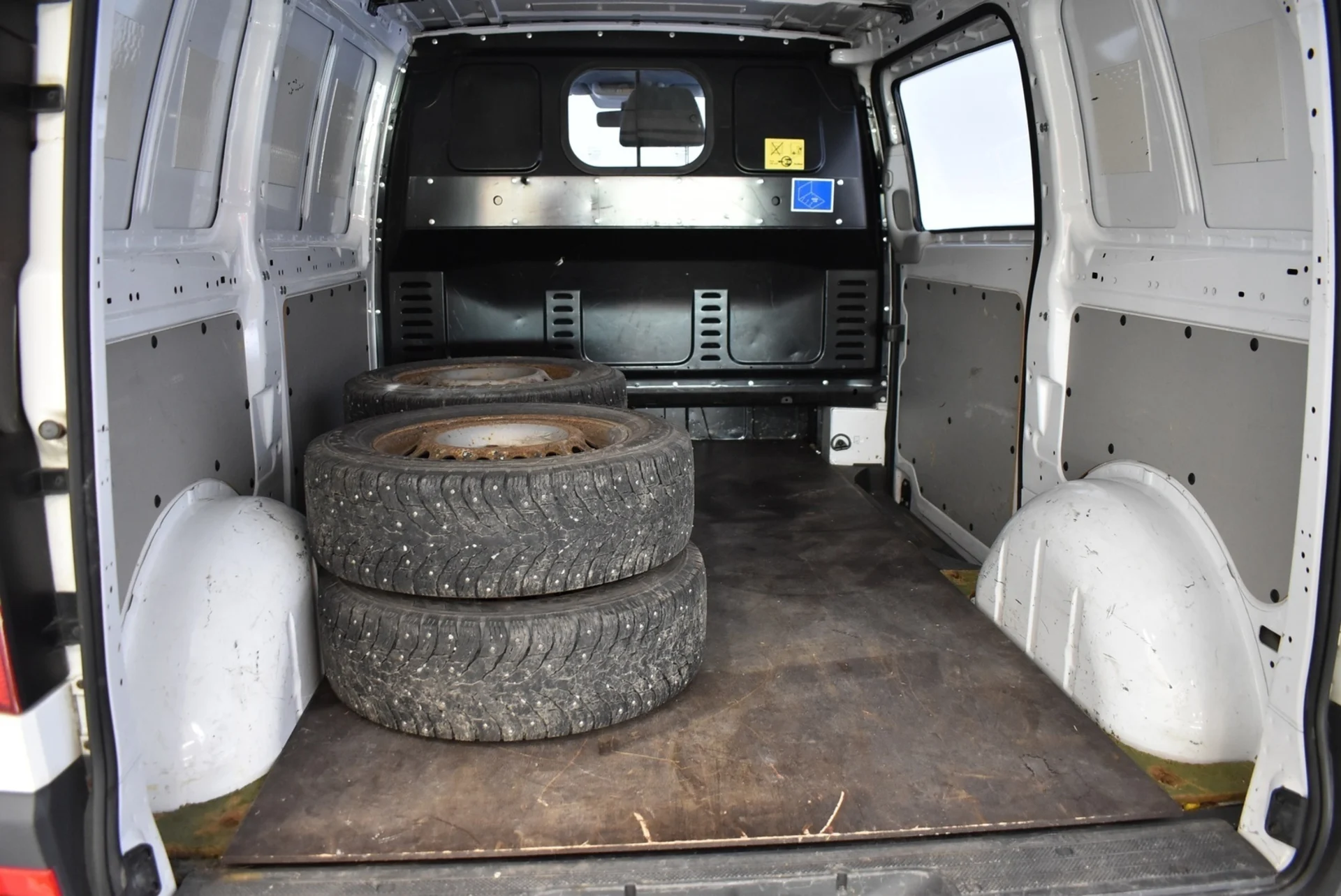 Car Image - 1WHbR1tsnxGSvBNhrK8ReT